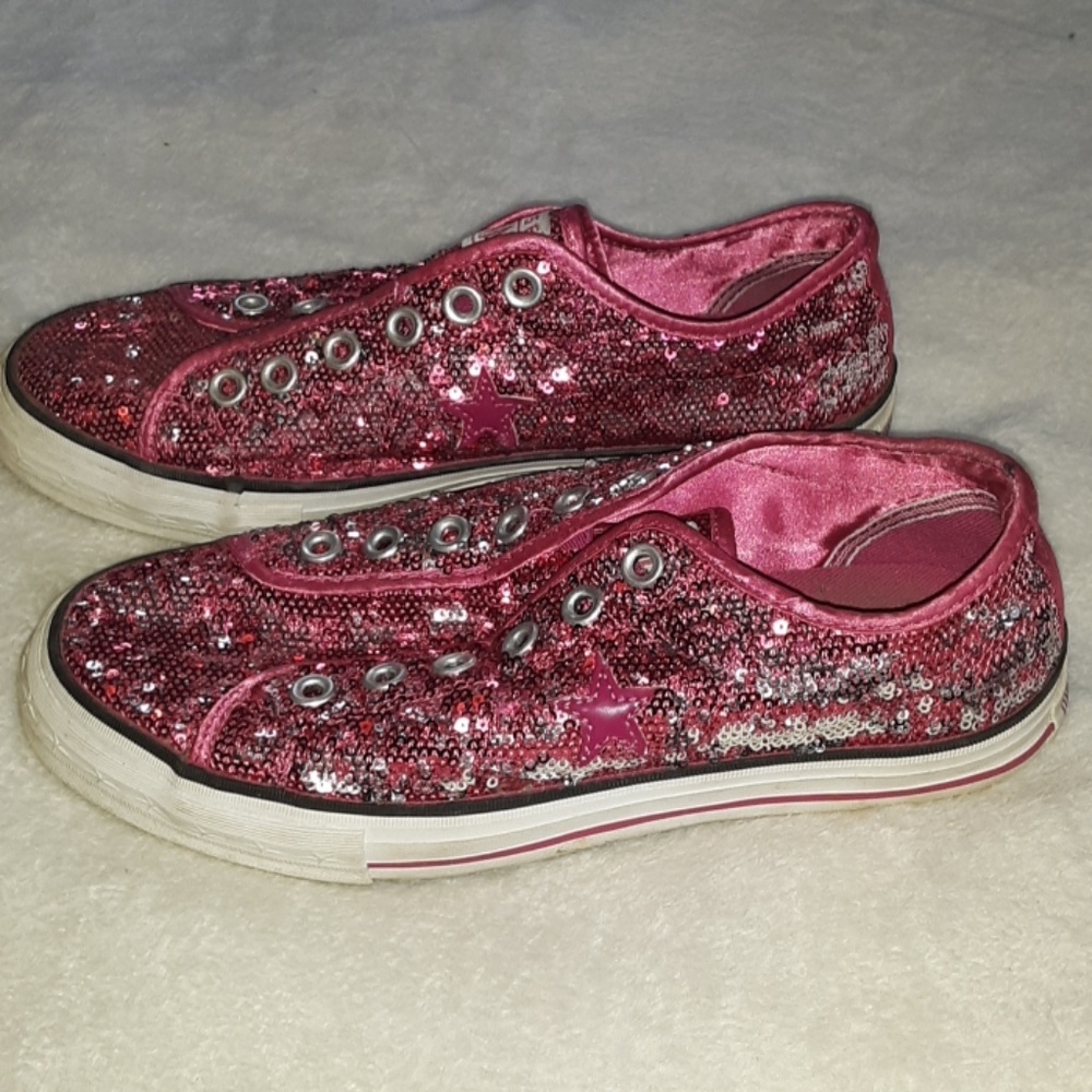 Converse one star with pink and silver sequins